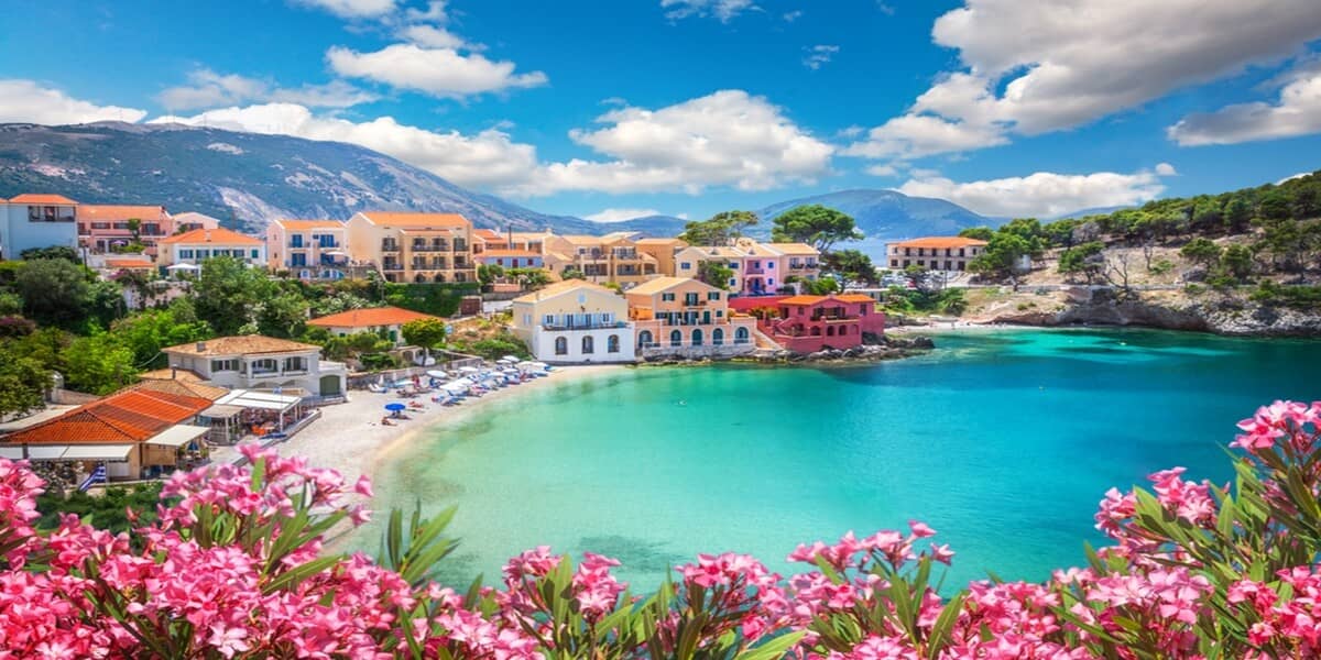 Totul despre Kefalonia: de la plaje idilice la tradițiile locale