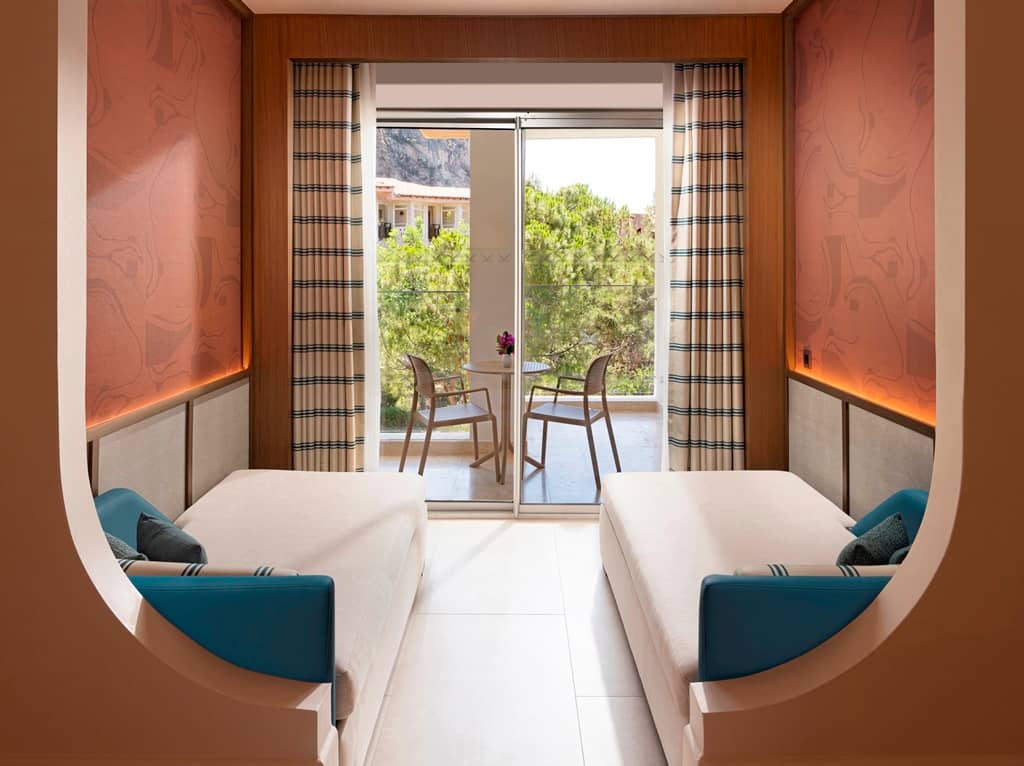 rooms-deluxe-large-side-sea-view-type-2ad