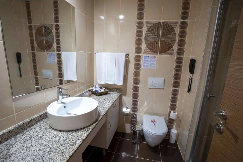 rooms-family-two-bed-room