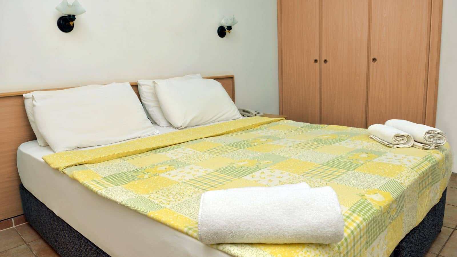 rooms-standard-room-land-view
