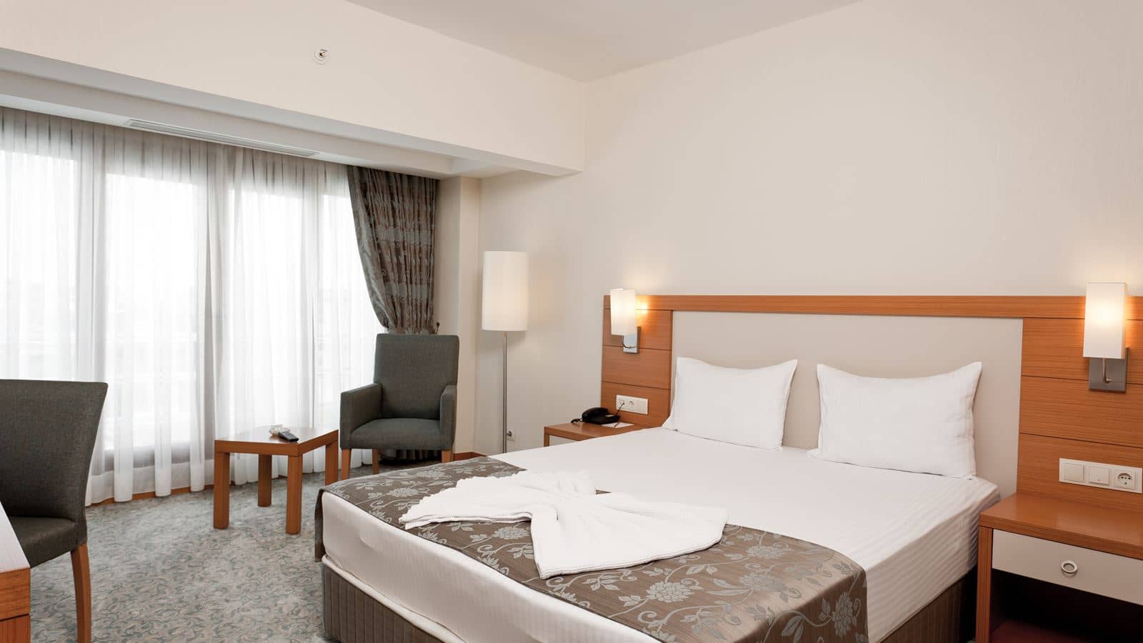 rooms-family-room-standard