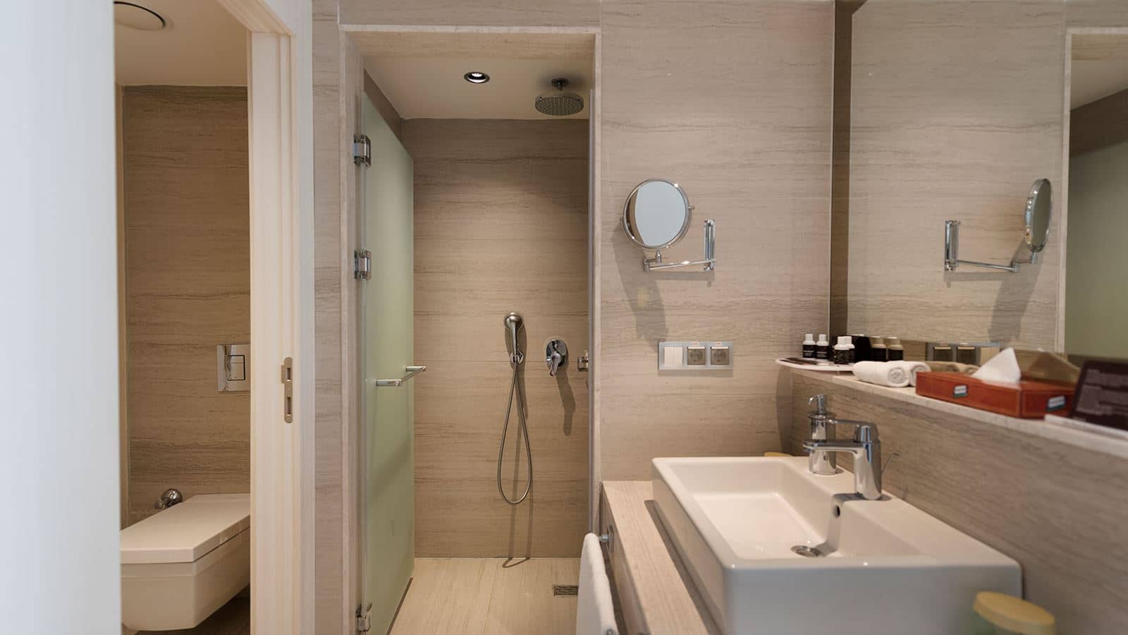 rooms-standard-land-view-mixed-area