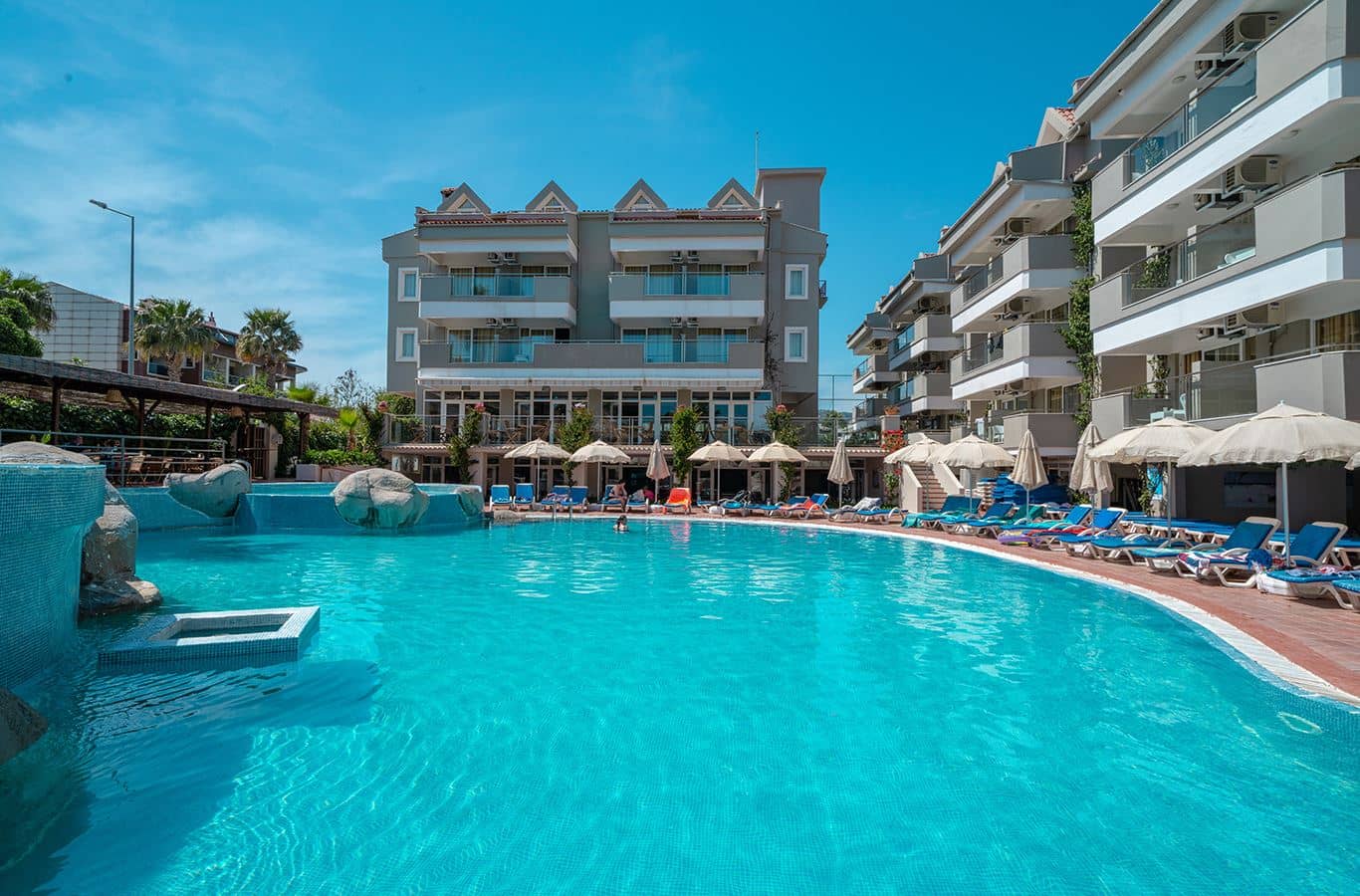 pools-outdoor-pool