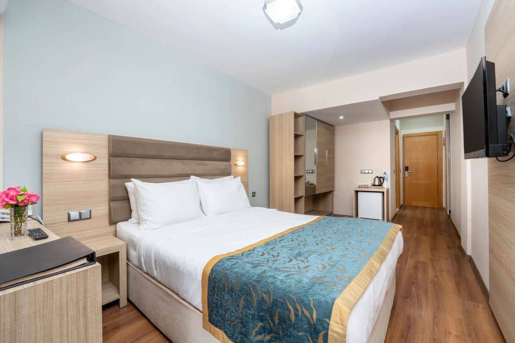 rooms-standard-room