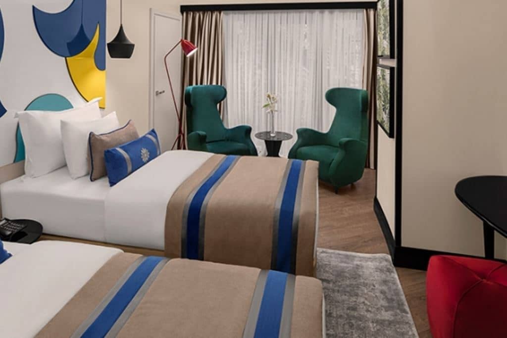 rooms-classic-room