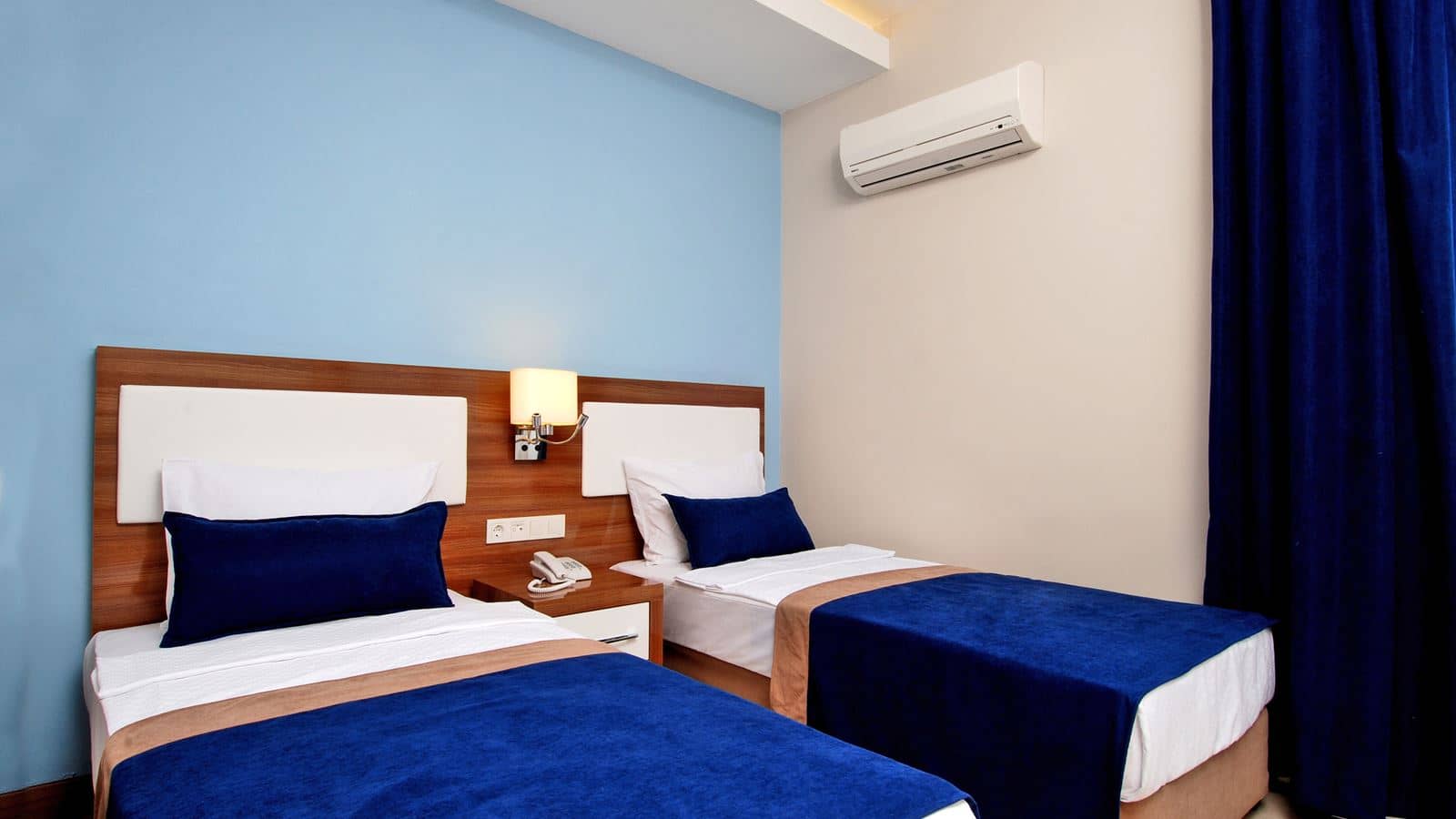 rooms-family-room