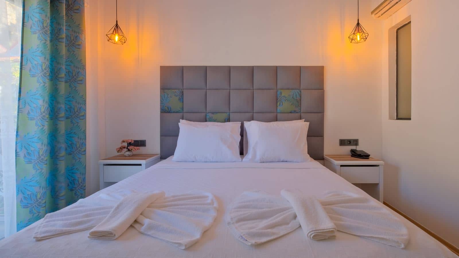 rooms-superior-room