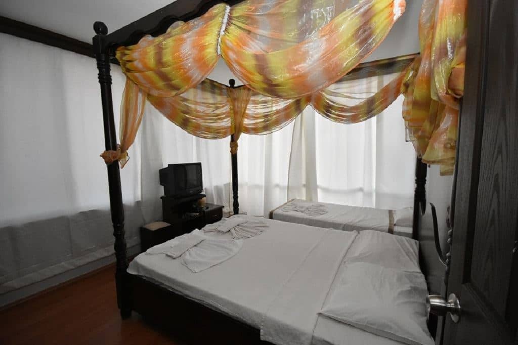 rooms-standard-room