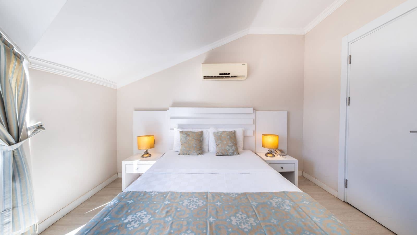 rooms-economy-room