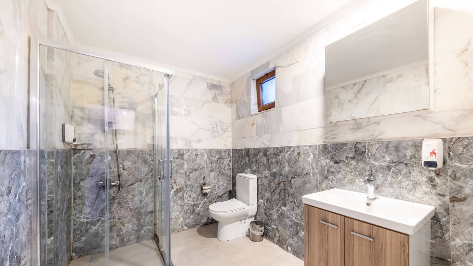 rooms-deluxe-suite-bungalow