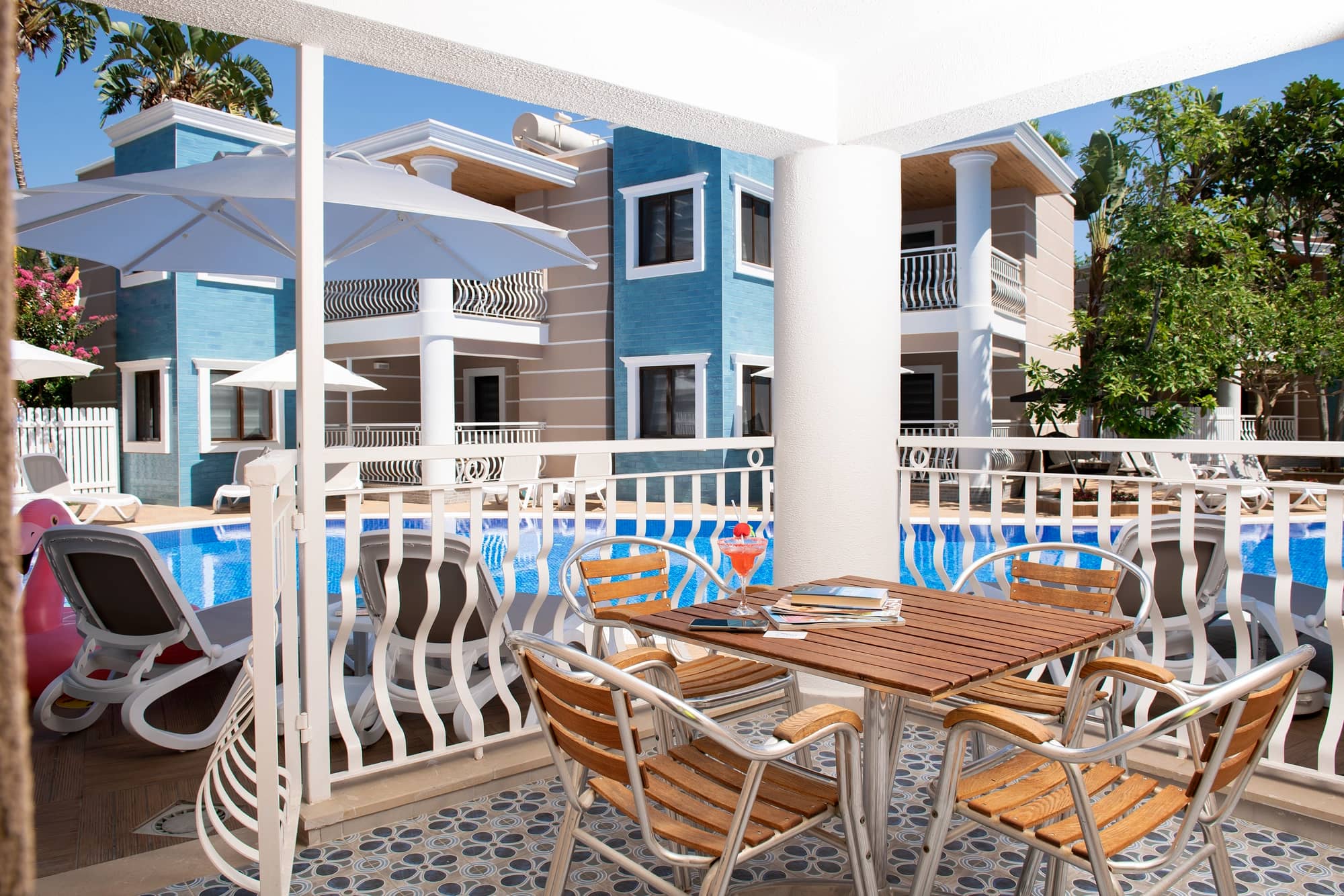 rooms-lagoon-family-room