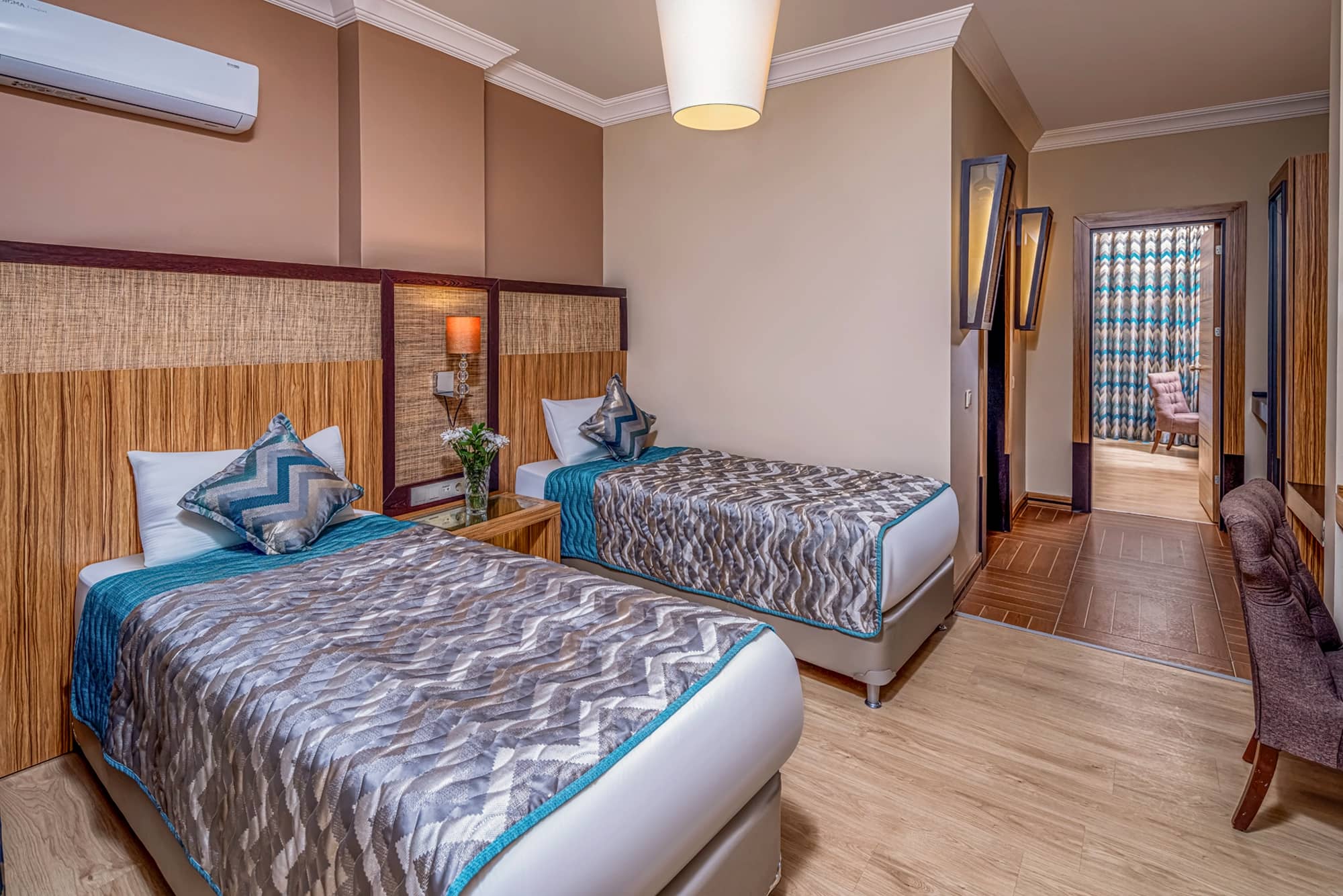 rooms-garden-family-relax-pool