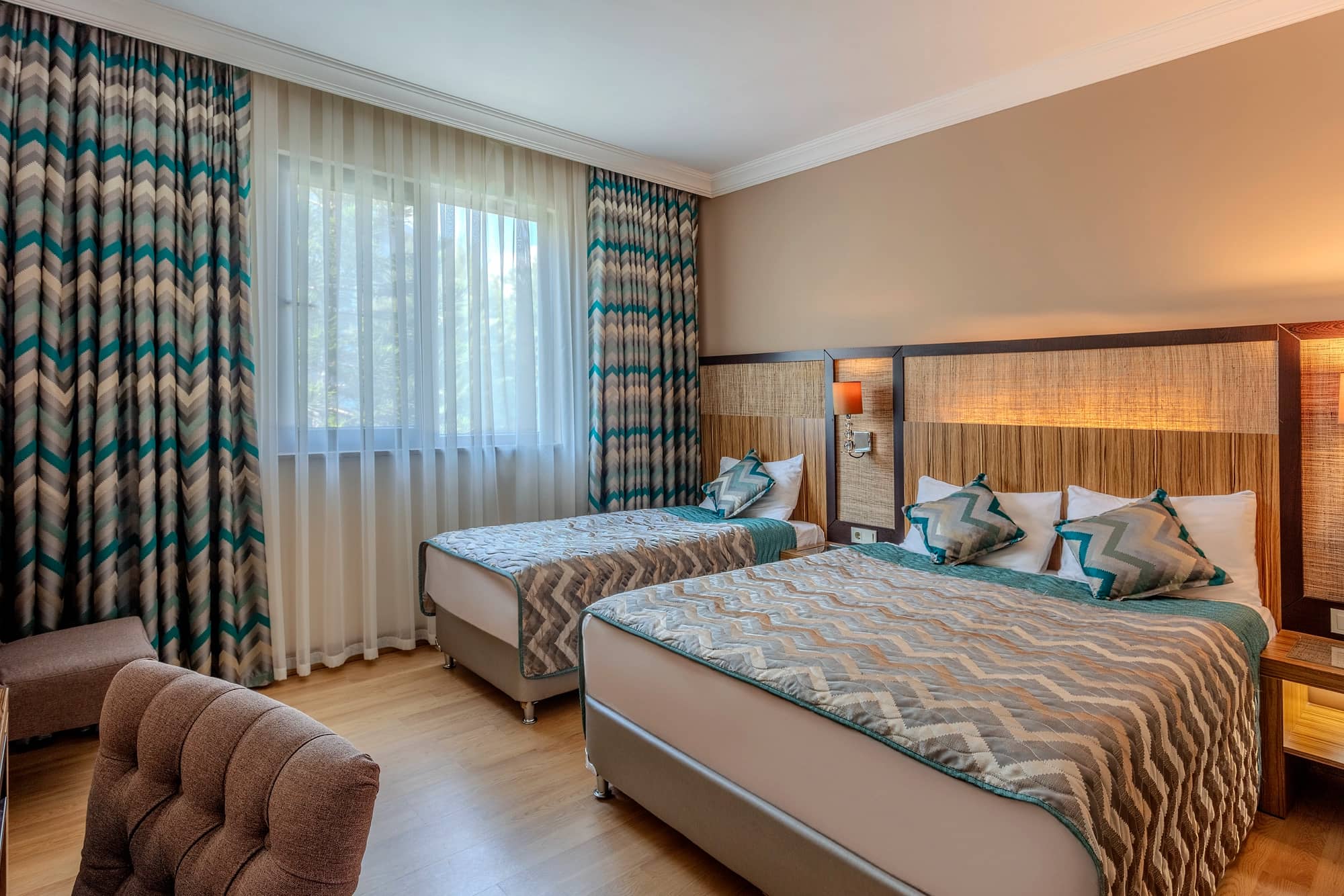 rooms-garden-family-relax-pool