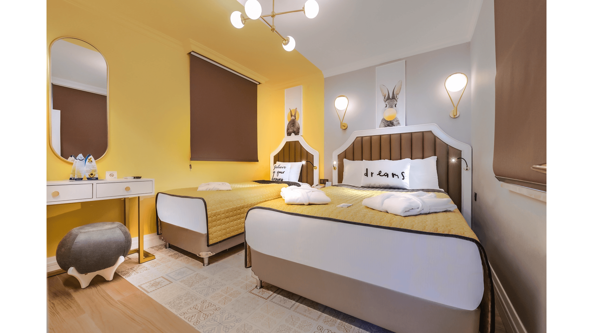 rooms-lagoon-family-rabbits-concept-couple--ladies-only