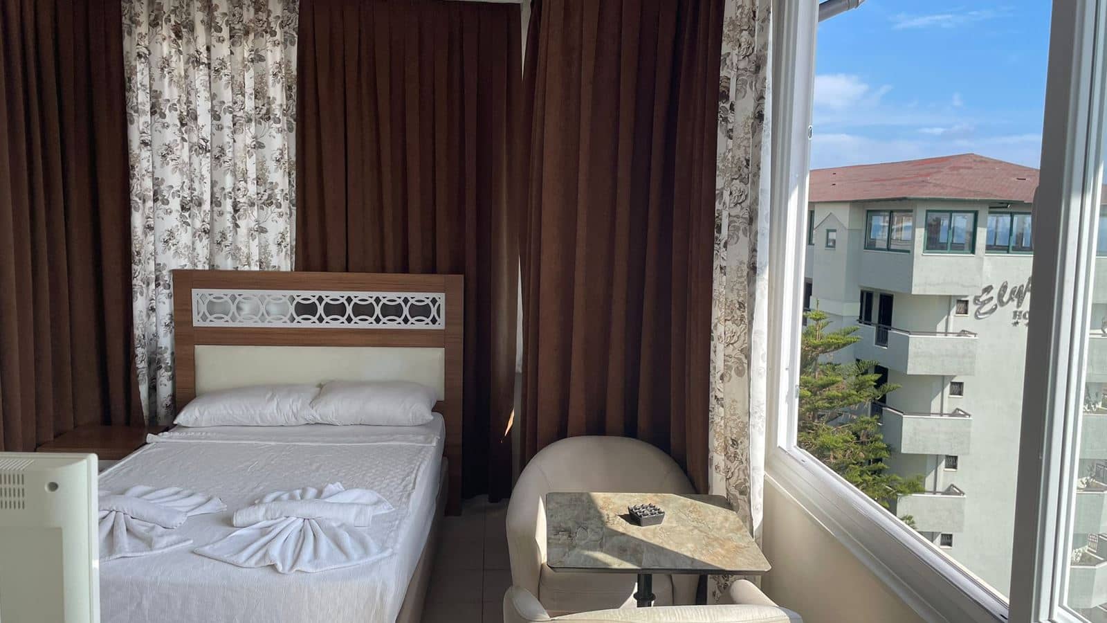 rooms-standard-room
