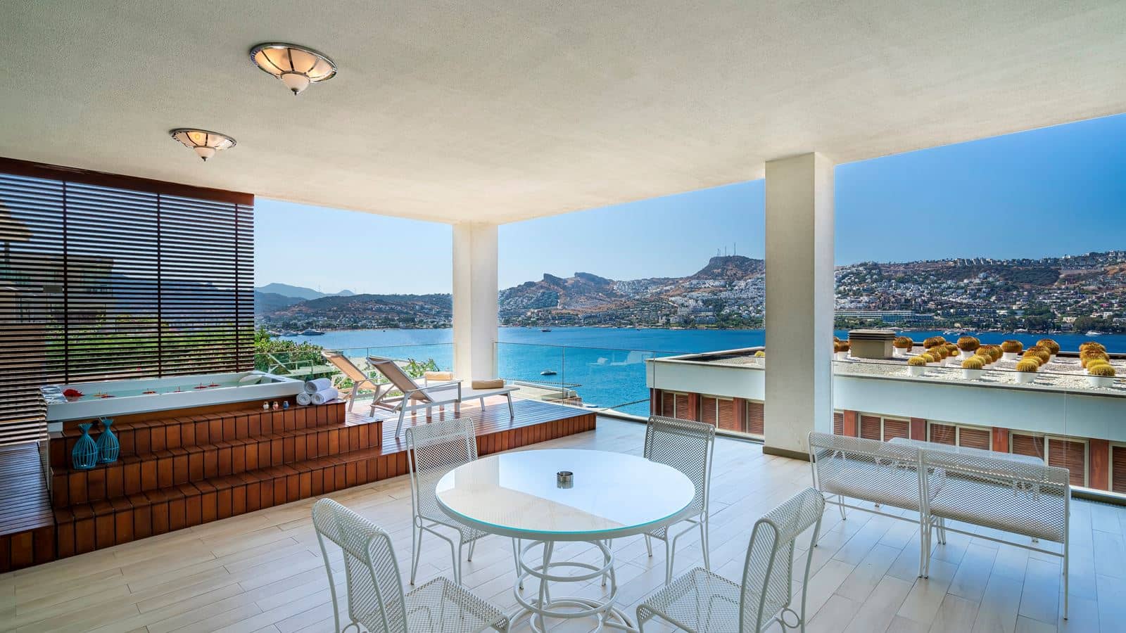 rooms-bodrum-suite-with-living-room