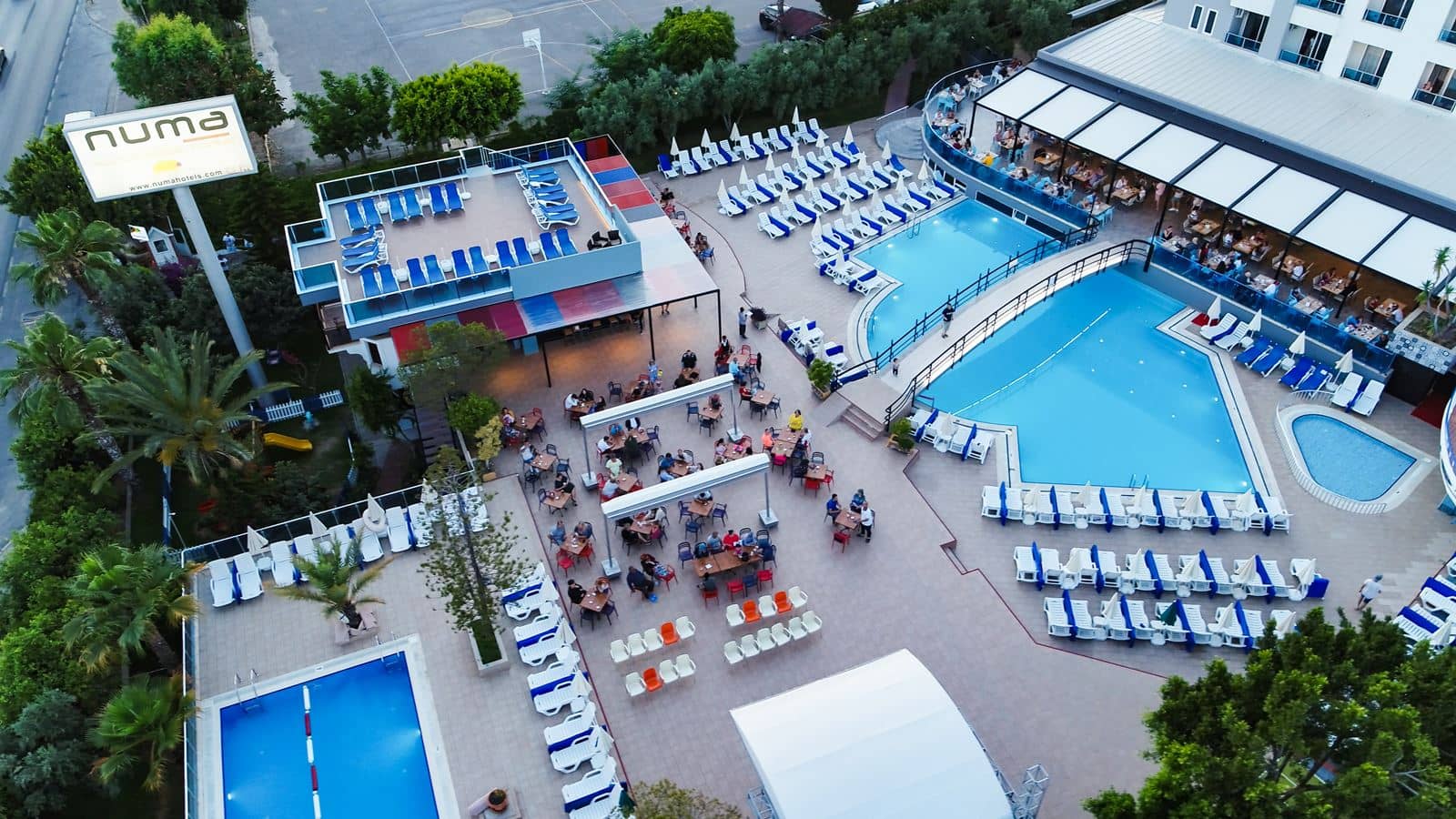 pools-outdoor-pool
