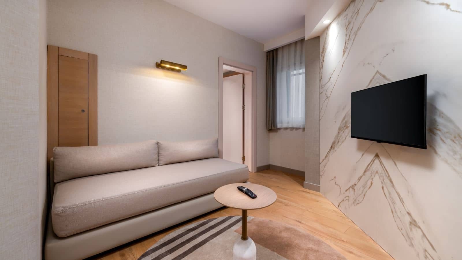 rooms-main-building-suit-sea-view