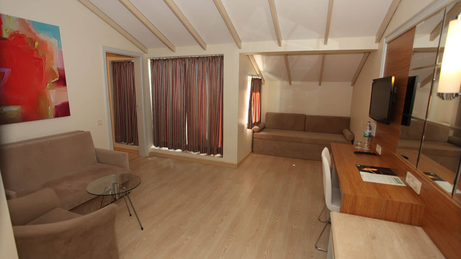 rooms-family-land-view