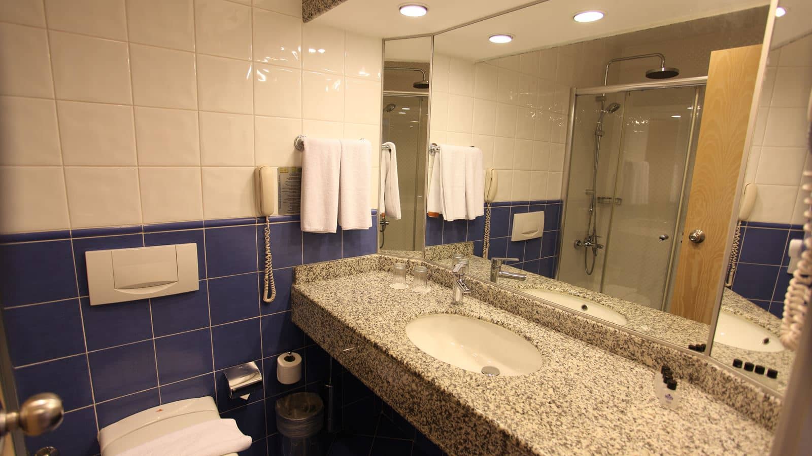 rooms-standard-land-view