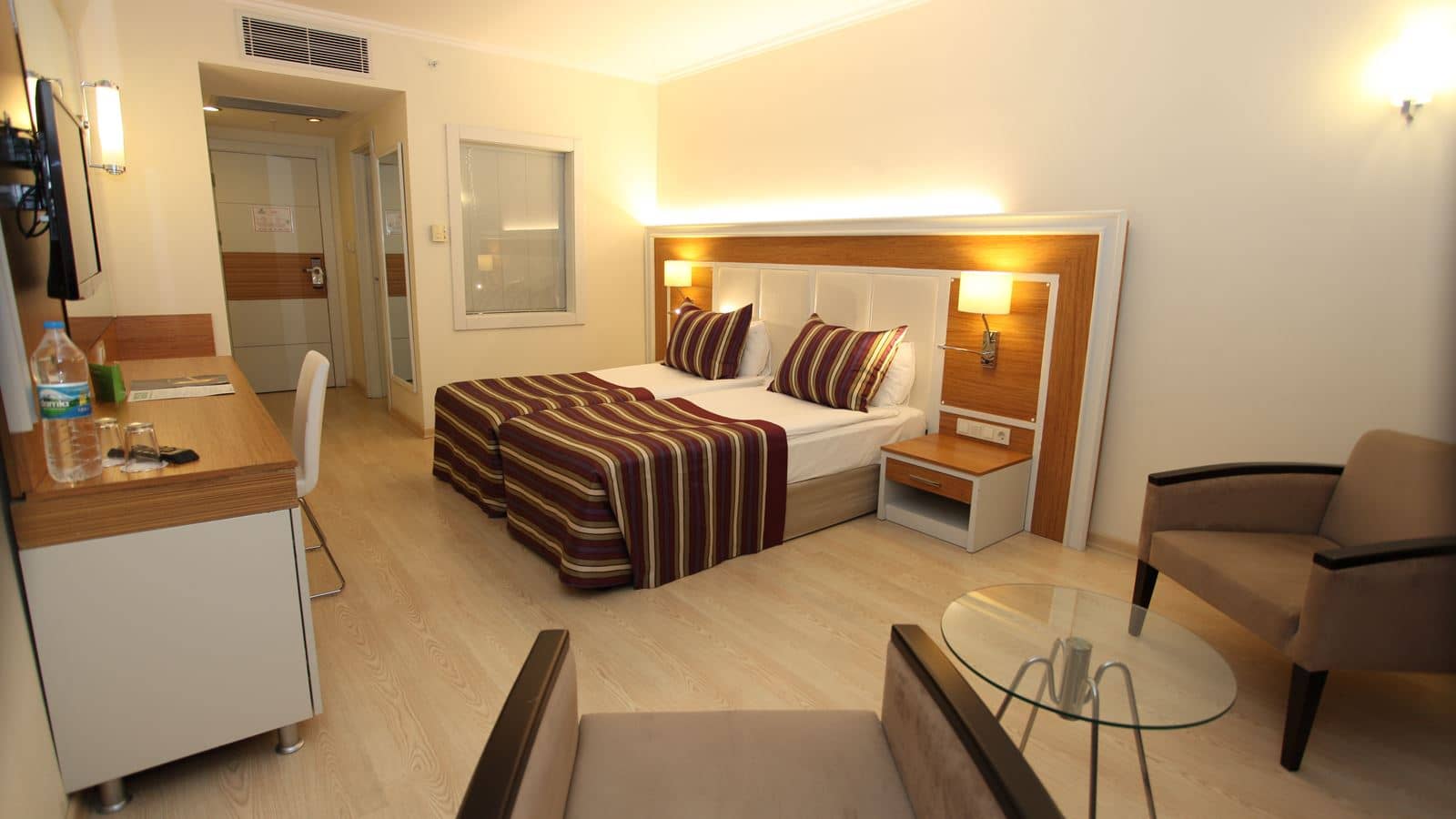 rooms-standard-land-view