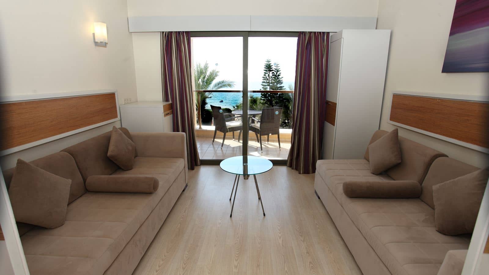 rooms-family-sea-view