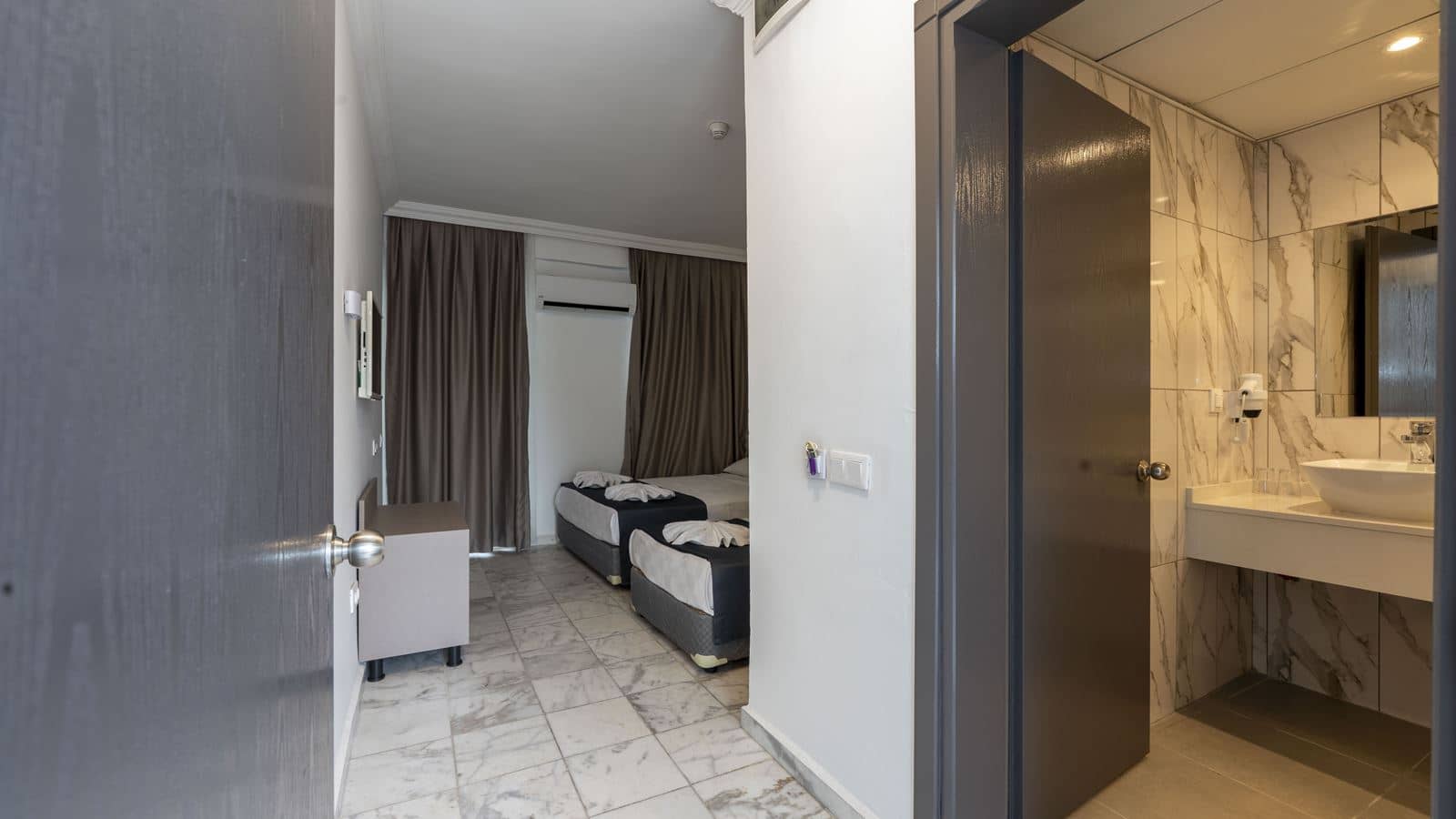 rooms-standard-room