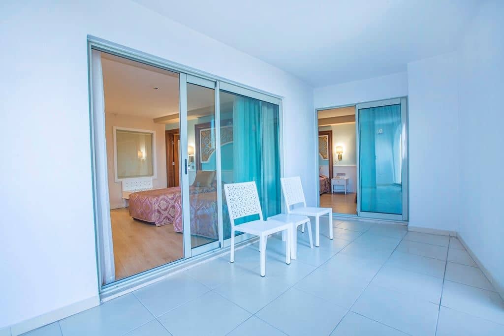 rooms-junior-suite-room
