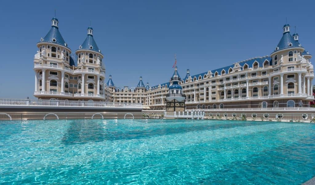 pools-outdoor-pool
