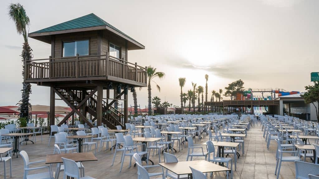 bars-snck-bar-beach