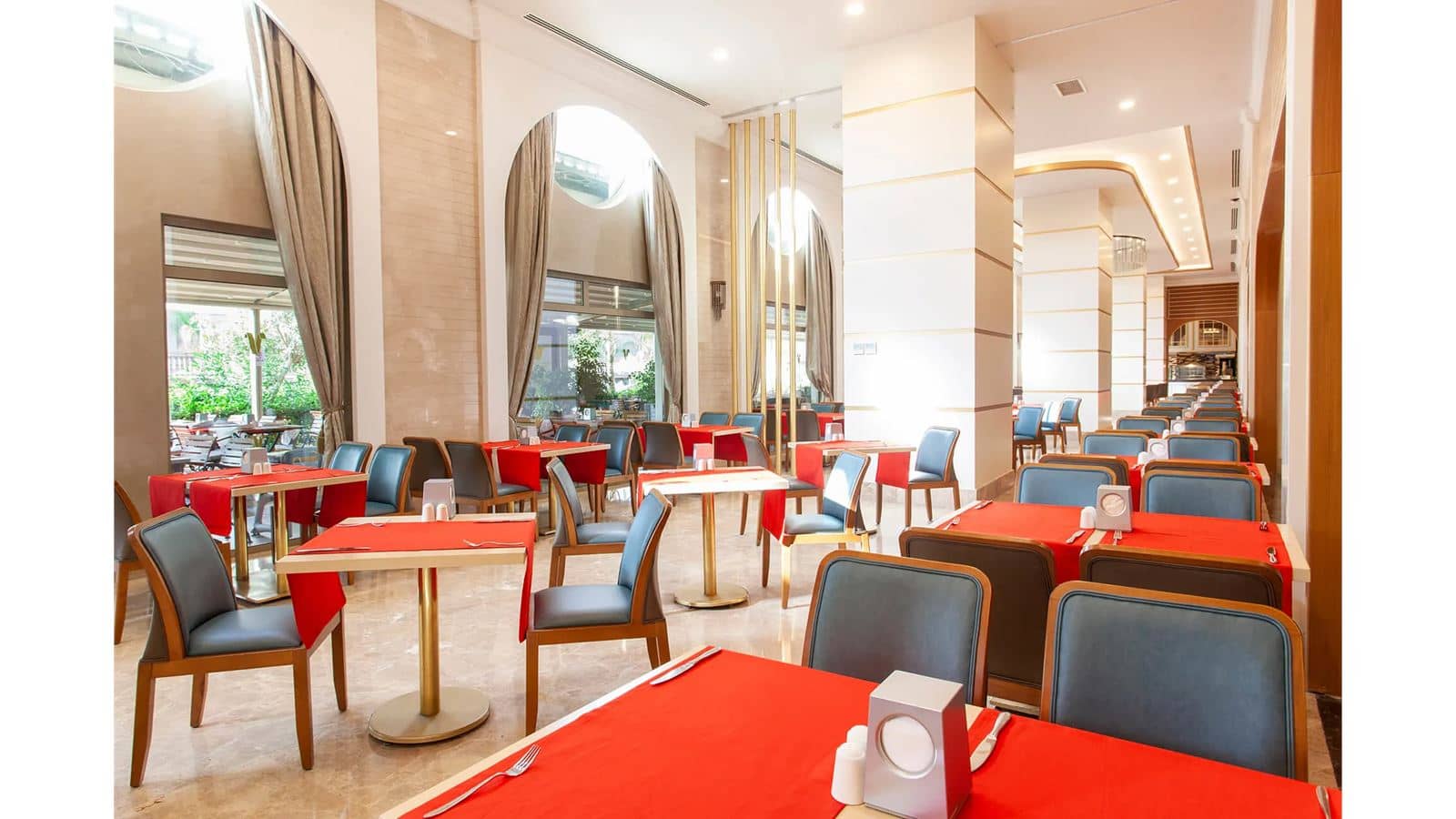restaurants-la-gare-main-restaurant