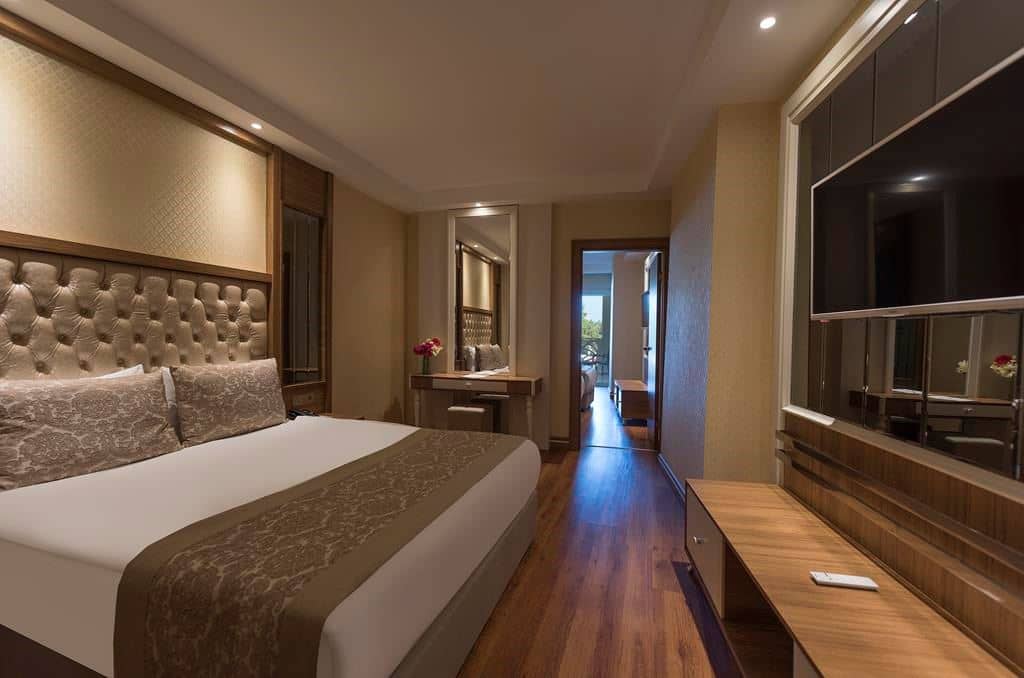 rooms-family-room