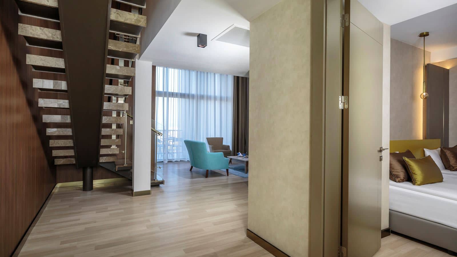 rooms-king-suite