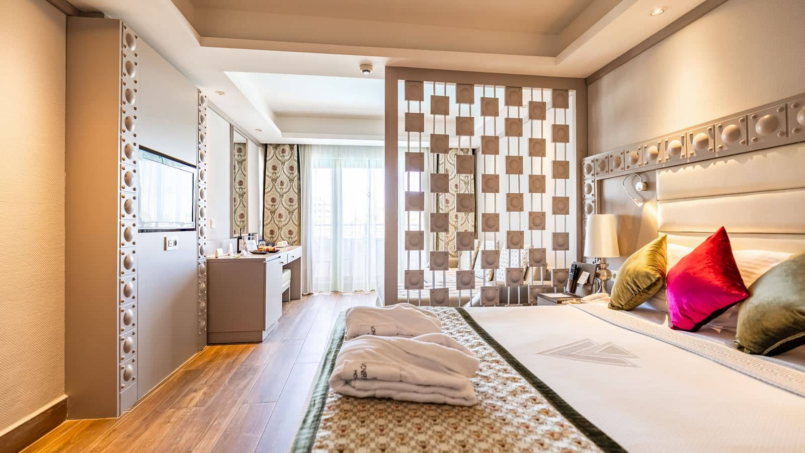 rooms-superior-room
