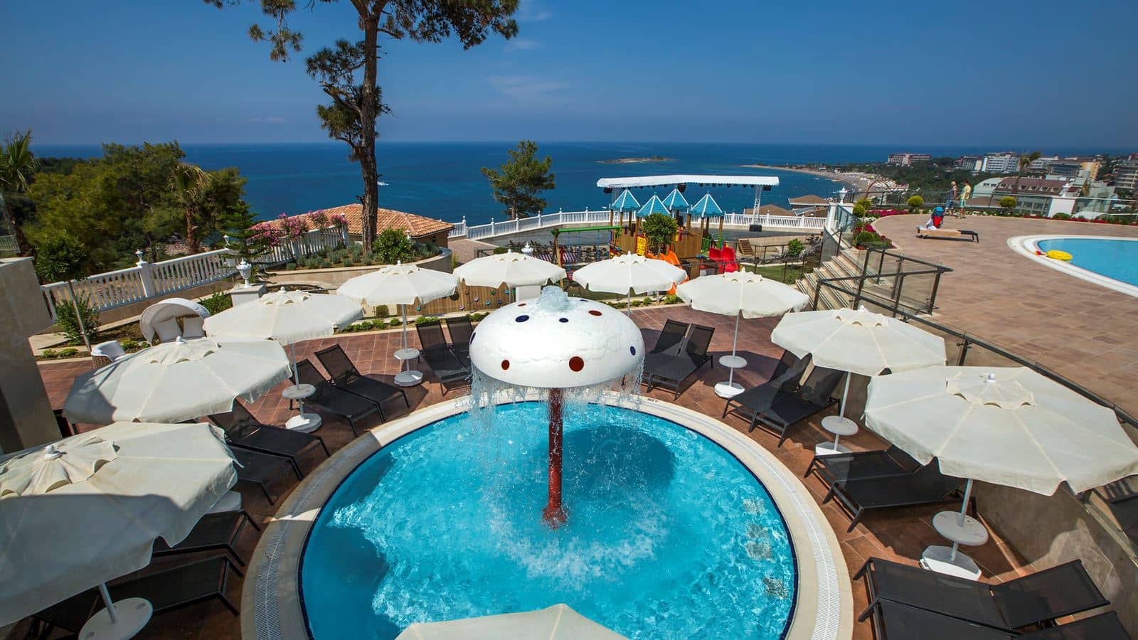 pools-outdoor-childrens-pool