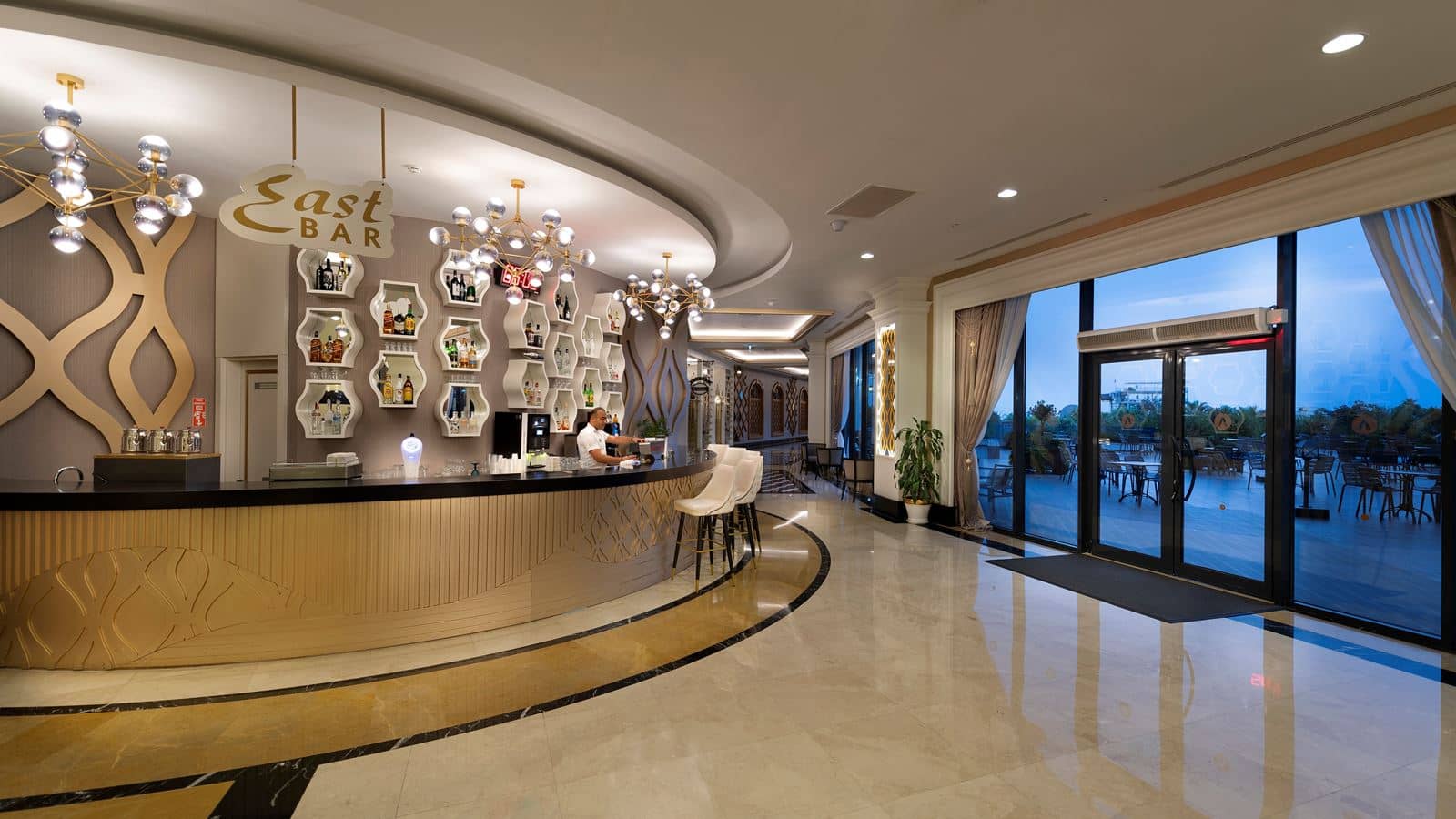 bars-lobby-east-bar