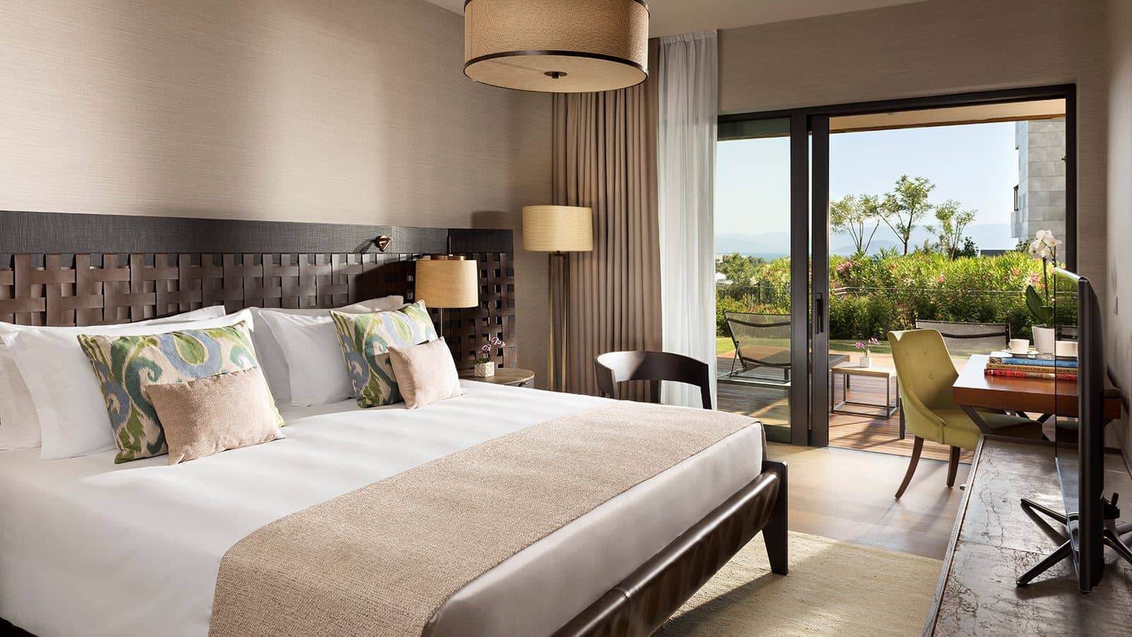 rooms-four-bedroom-residential-apartment