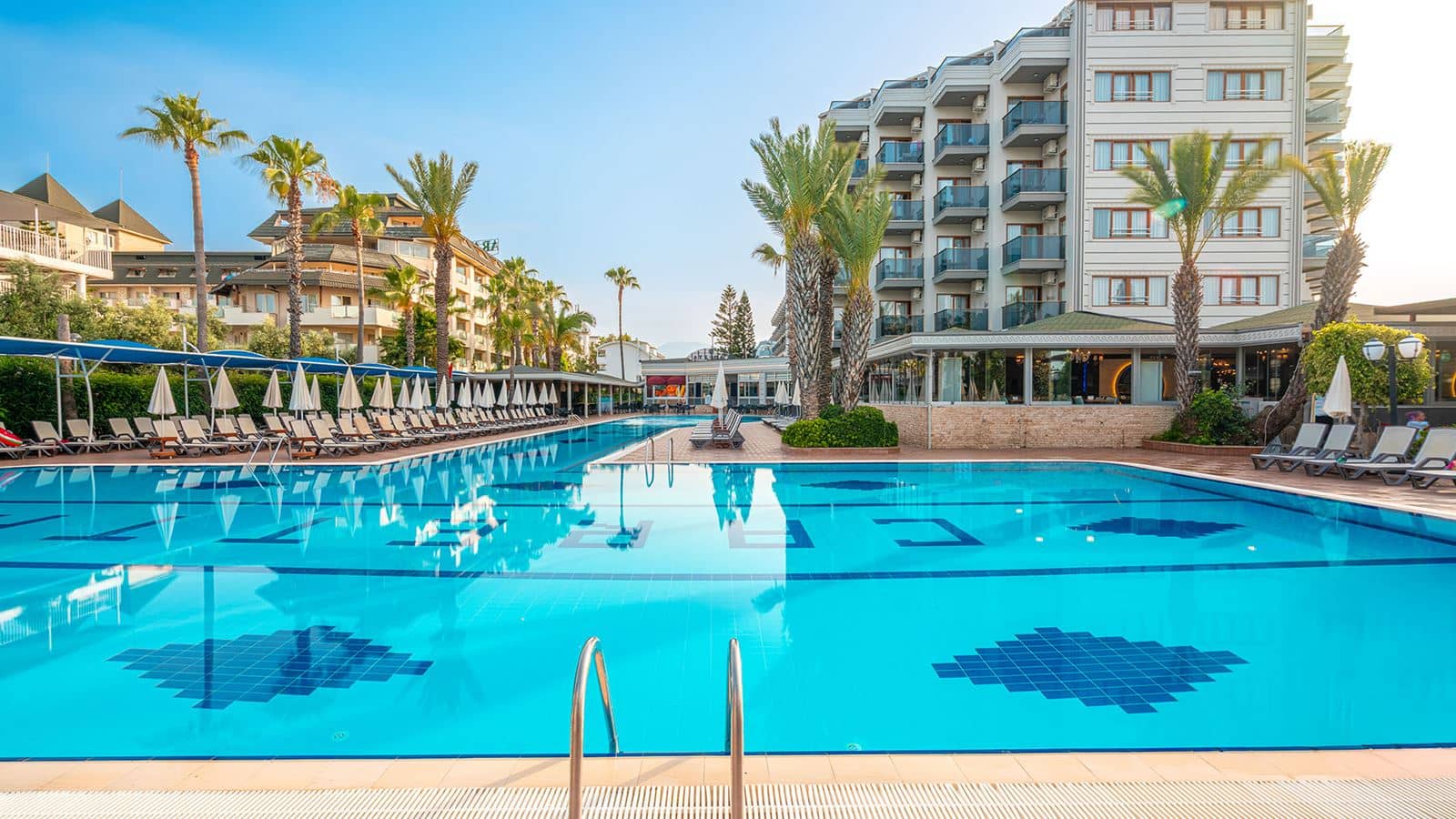 pools-outdoor-pool