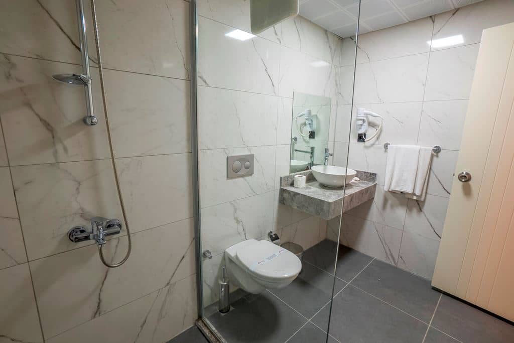 rooms-large-room