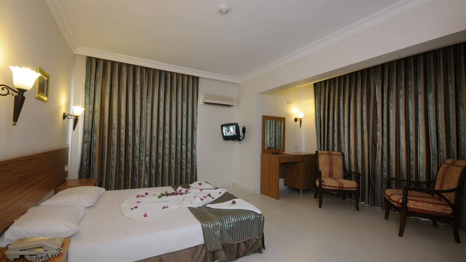 rooms-standard-room
