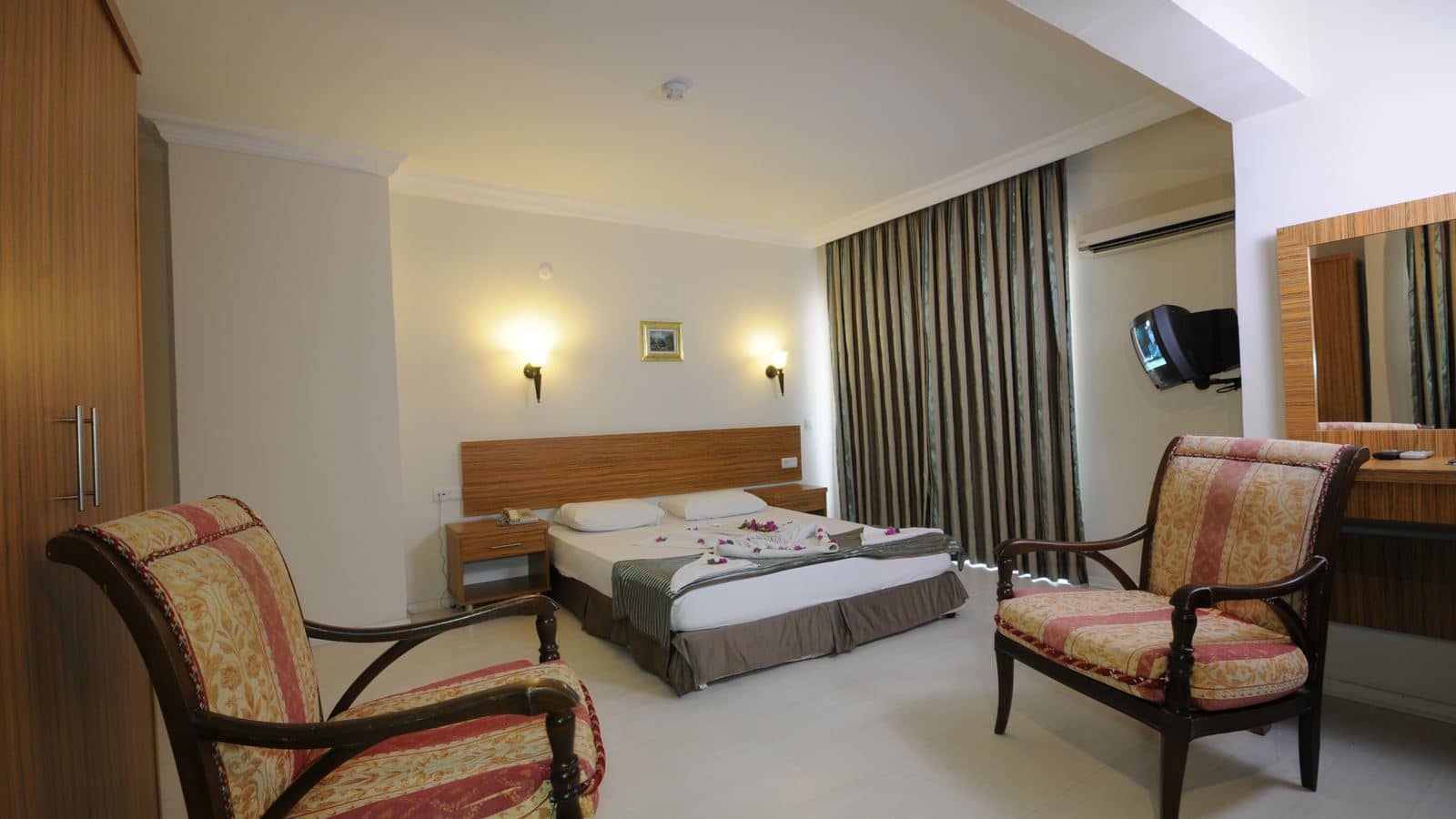 rooms-standard-room