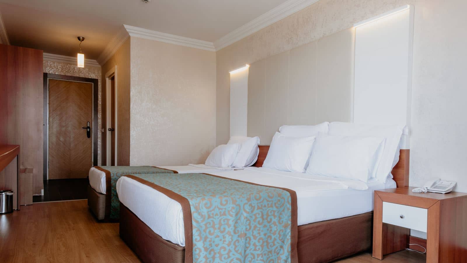 rooms-standard-room
