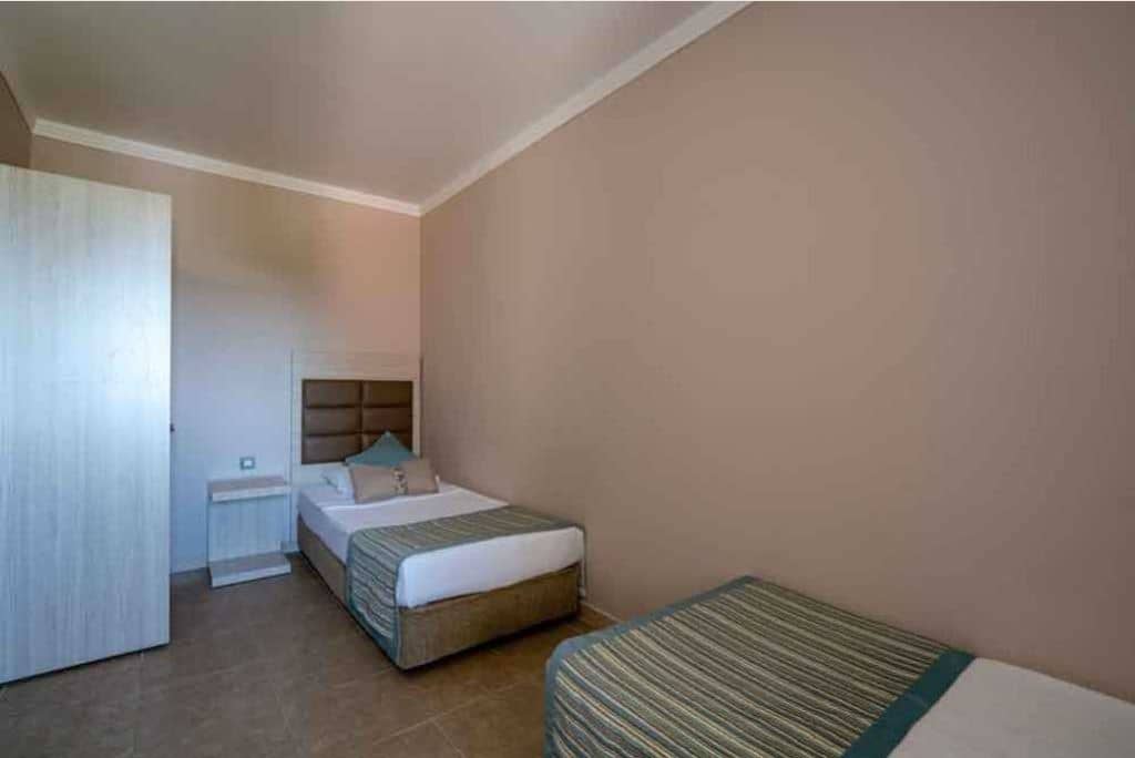 rooms-family-room