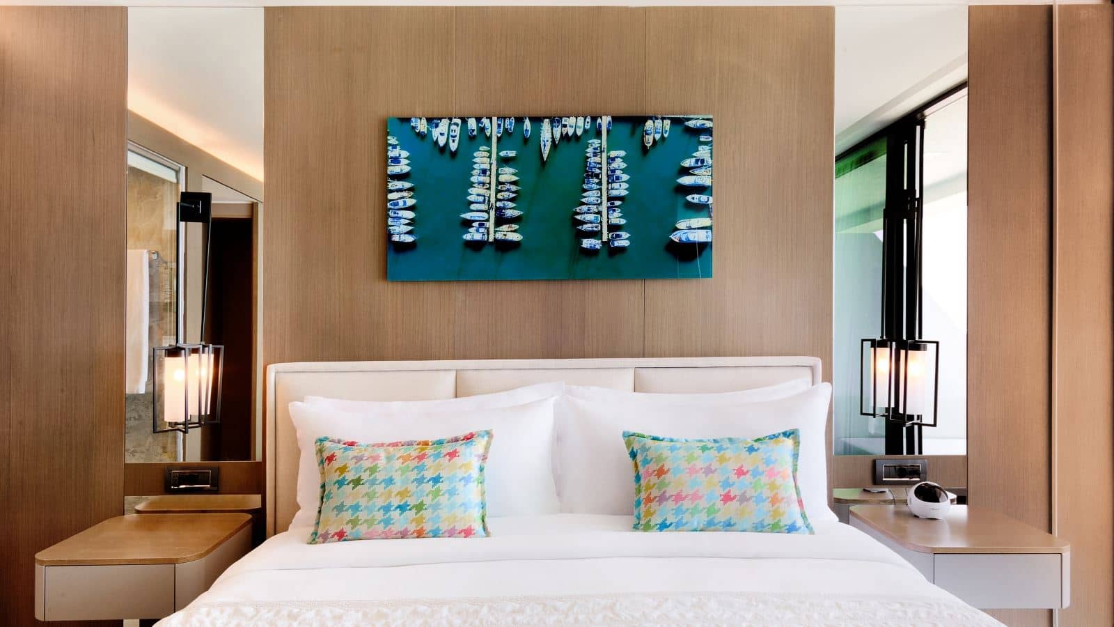 rooms-deluxe-room-sea-view