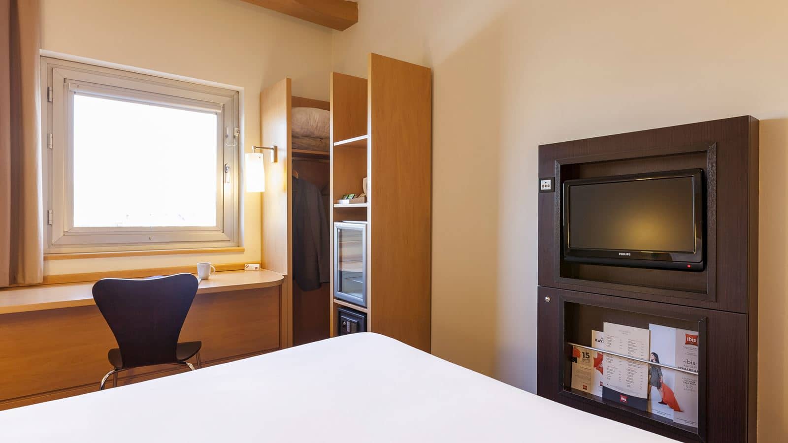 rooms-standard-room