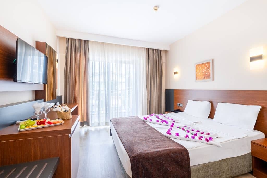 rooms-standard-room-with-balcony