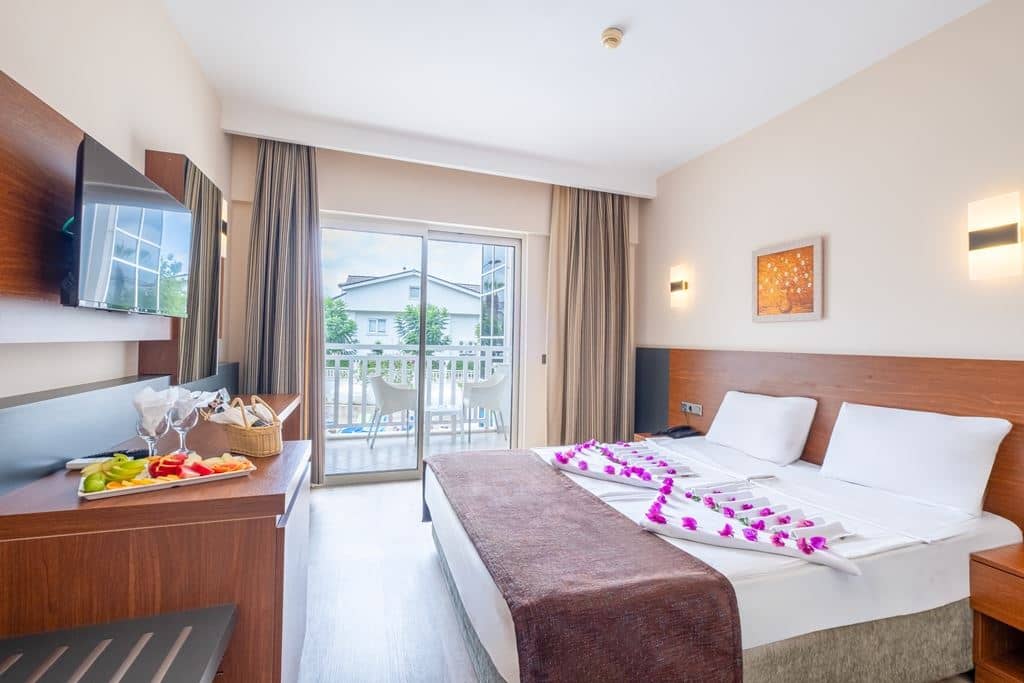rooms-standard-room-with-balcony