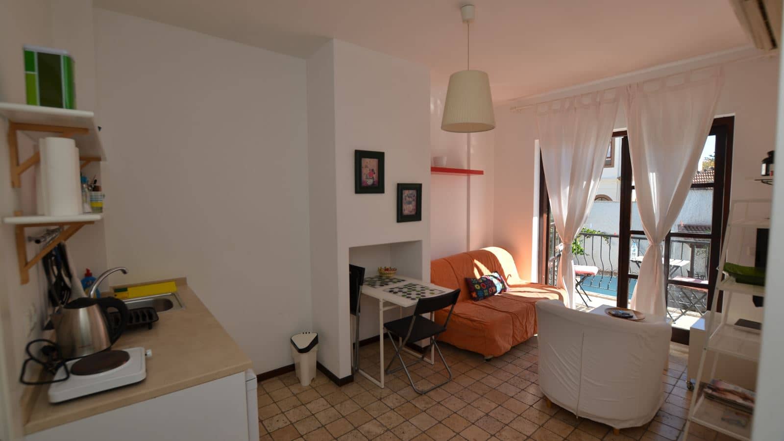 rooms-apart-room-with-kitchen
