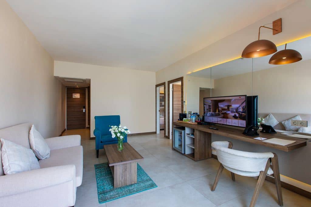 rooms-family-two-bedroom