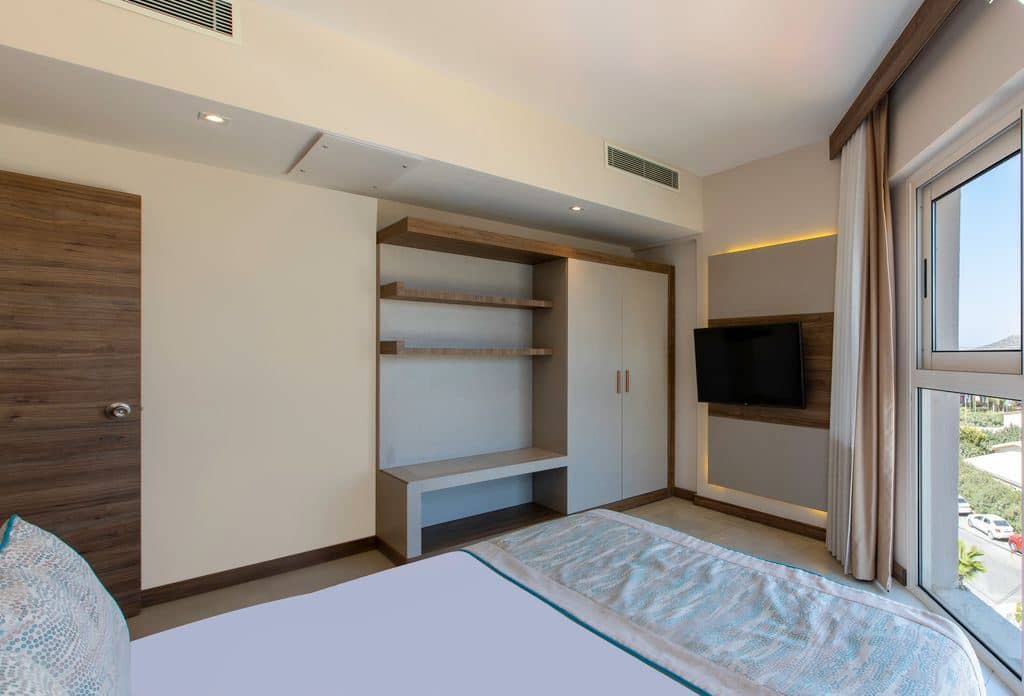 rooms-family-two-bedroom